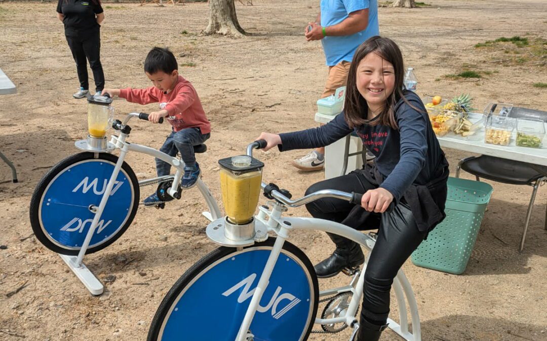 Première sortie du dispositif vélo smoothie et ludothèque en bois XXL